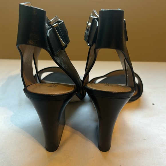 Michael Kors Adrianna Sandal - Picture 7 of 7